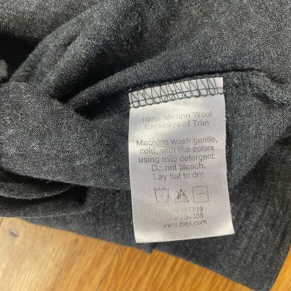 Ibex Men’s 1/4 Zip Merino Wool Sweater Gray Size Large - Picture 10 of 11